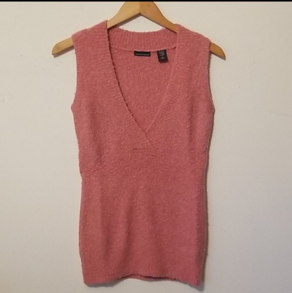Moda International Sleeveless Sweater Top